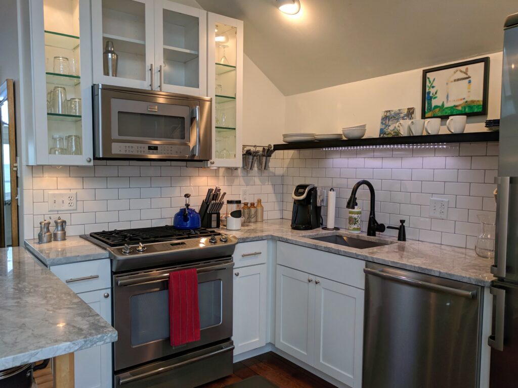 vacational rental with full kitchen